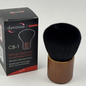 Dynavox CB-1 Reinigungspinsel mit weichen schwarzen Kunstfasern und braunem Bambusgriff
